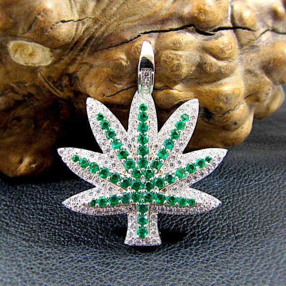 Solid 925 Sterling Silver and Rhodium Plated Cannibus Leaf Weed Pendant Hip Hop - Picture 1 of 9